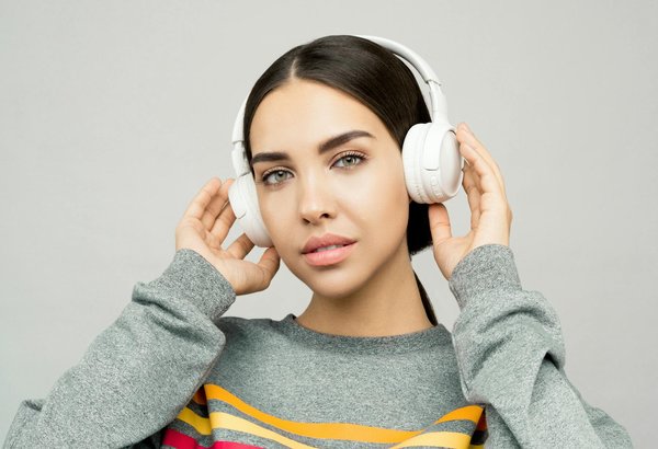 L'Impact Transformatif des Magazines de Mode sur Notre Société : Décryptage et Influences